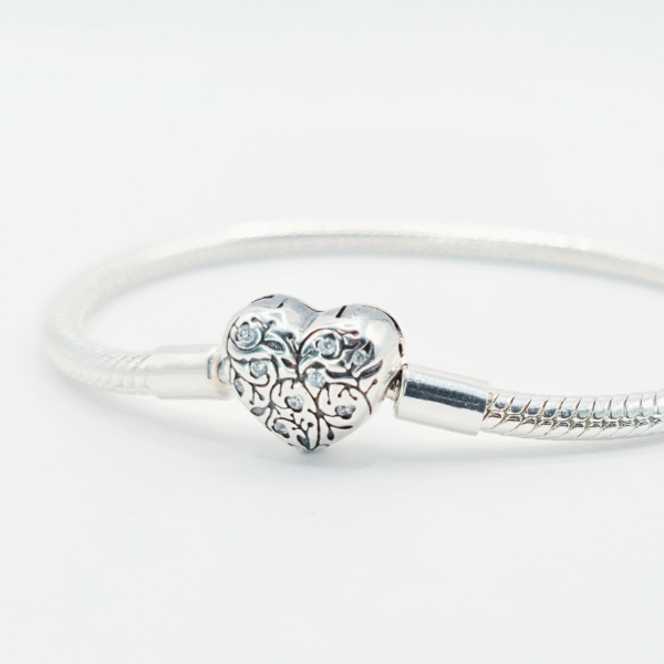 Filigree Detailed Heart Shaped S925 Sterling Silver Charm Bracelet